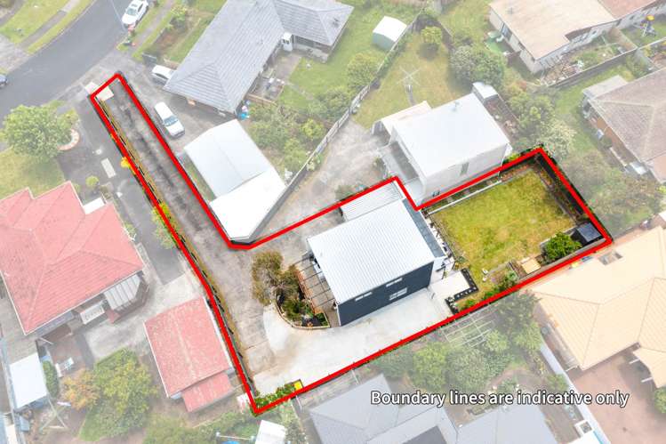 1/33 Hedge Row Sunnyhills_18