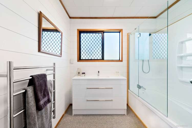 229 Queen Street Pukekohe_11