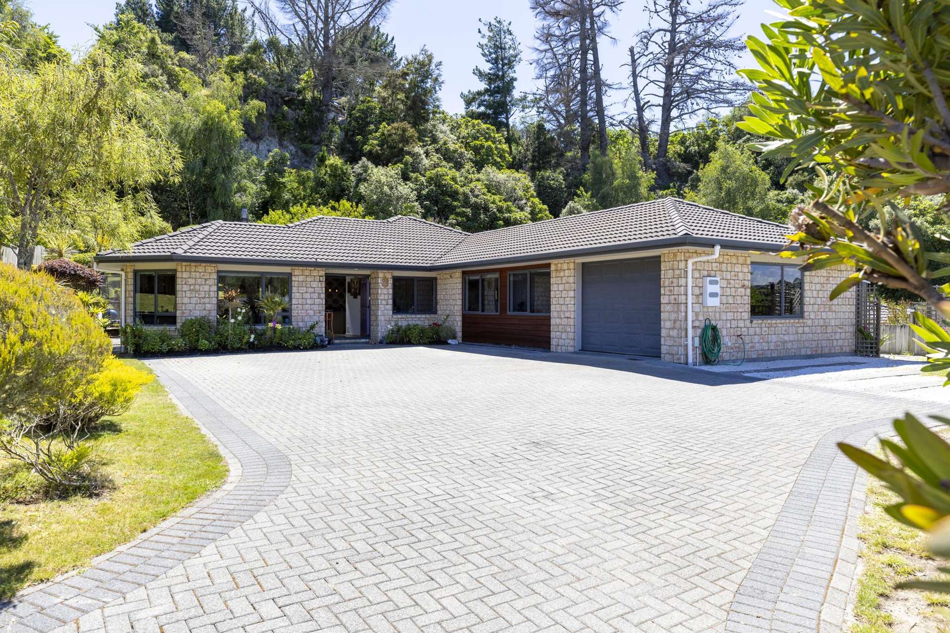7 Meliss Brae Rangatira Park_0