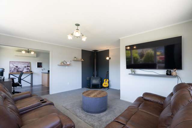 13 Wetherby Grove Wainuiomata_3