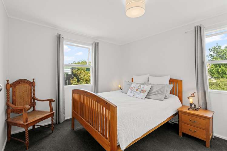 9 Meads Place Bulls_11