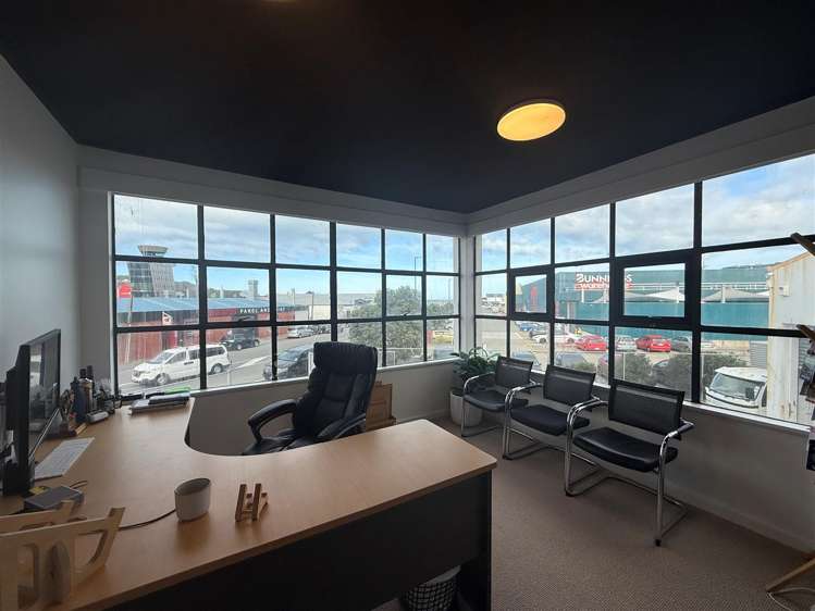 22b Kingsford Smith Street Rongotai_16