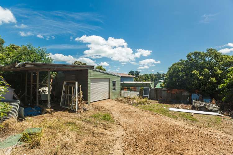 16 Erua Road Ostend_19