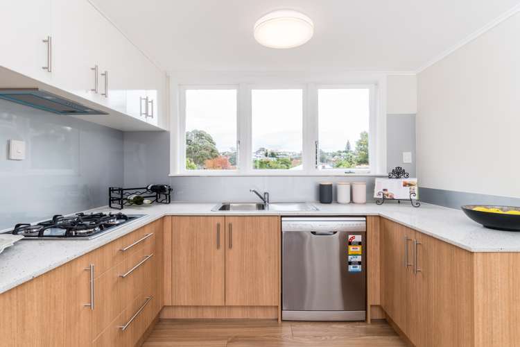 75 Selwyn Crescent Forrest Hill_9