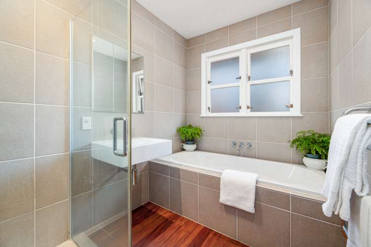 8 Ava Avenue Titirangi_24