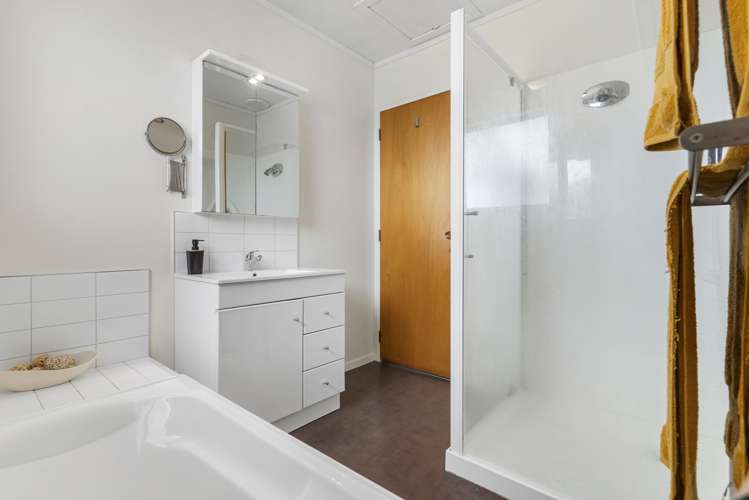 66 Gledstane Road Stanmore Bay_10