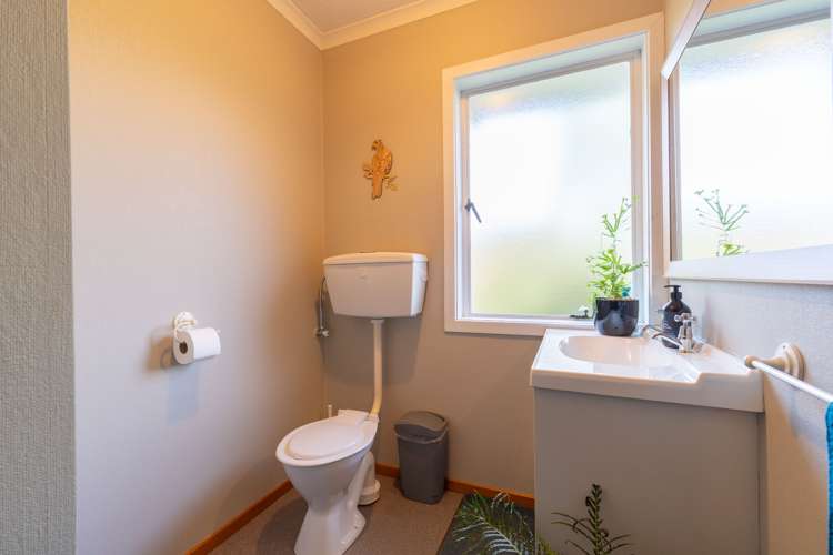 3 Thomson Place Te Anau_21