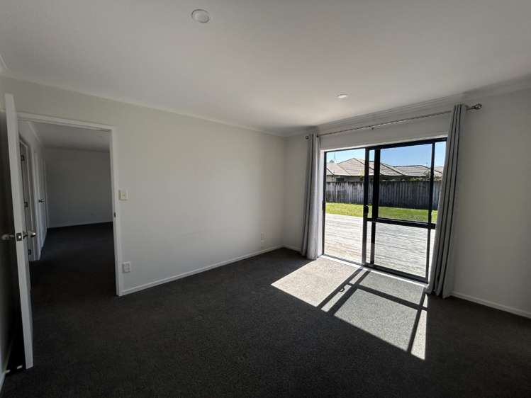 49 Edenpark Drive Rototuna_13