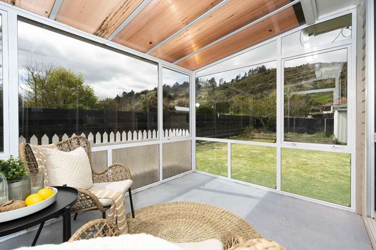 61 Peel Place Wainuiomata_11