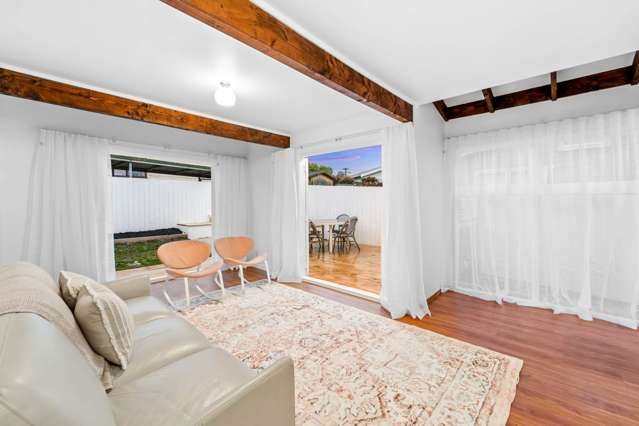 2/32a Clayburn Road Glen Eden_3