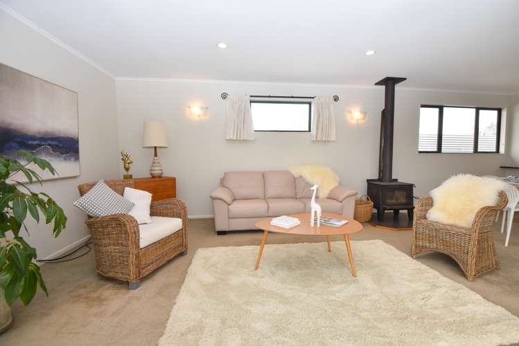 19 Charles Street Carterton_8