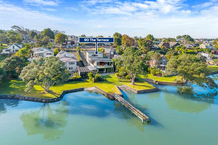 90 The Terrace Herald Island_40