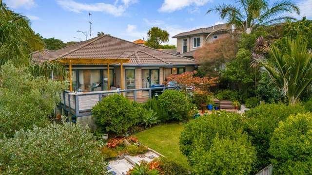 Sanctuary of style with estuary views