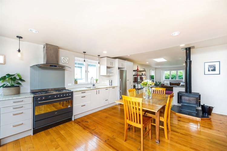 669 Beach Road Rothesay Bay_3