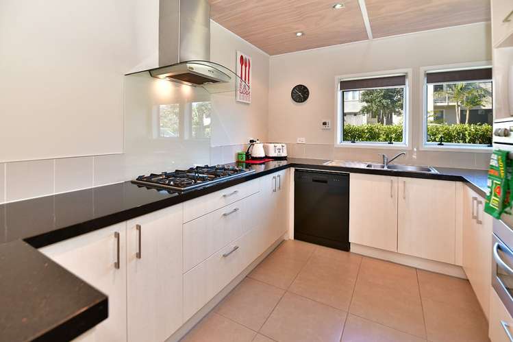 7 Cape Cod Drive Gulf Harbour_2