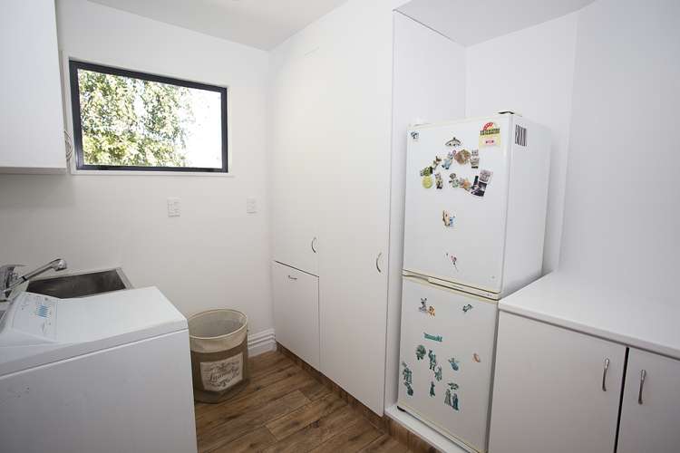 4 Pages Road Allenton_12