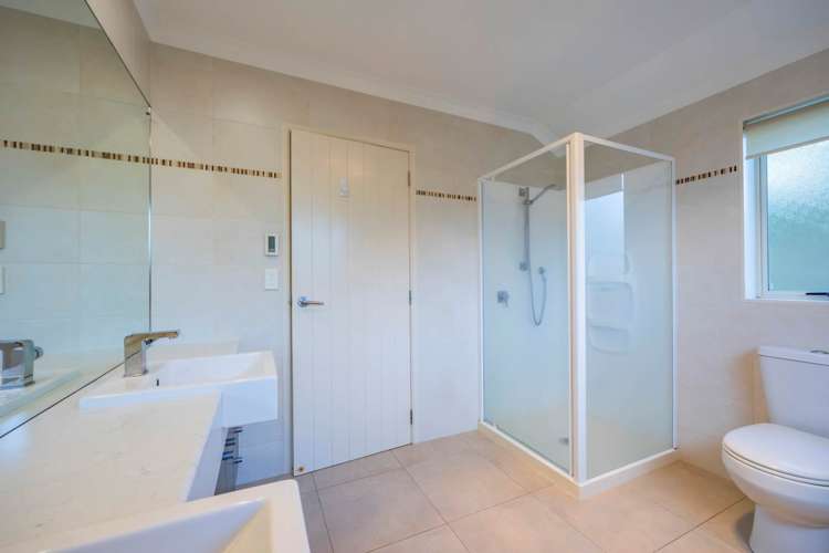 14 Bur Oak Terrace Schnapper Rock_19