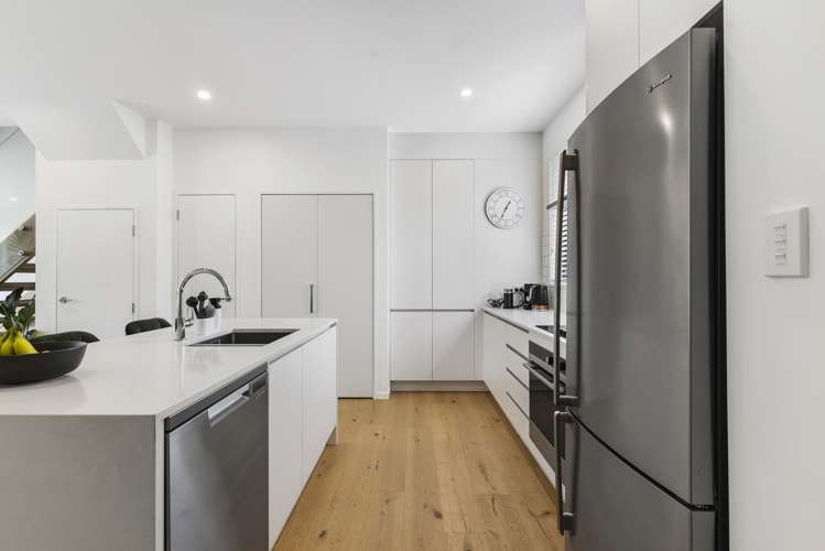 2/78 Orakei Road Remuera_8