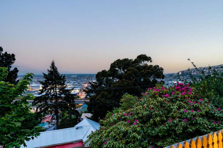 71 Leckhampton Court Clyde Hill_5