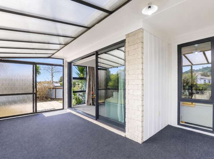 16 Joanne Crescent Pukehangi_19