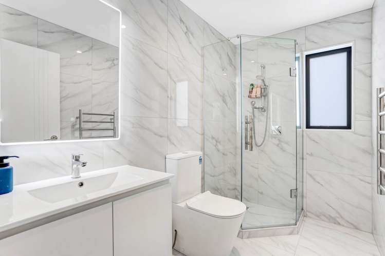 5C Beach Road Te Atatu Peninsula_6