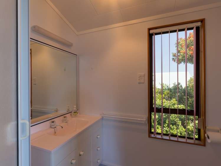 19 Cornwall Place Takaka_11