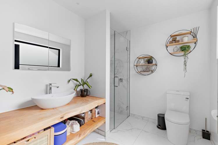 1 Hewson Crescent Lake Hawea_12