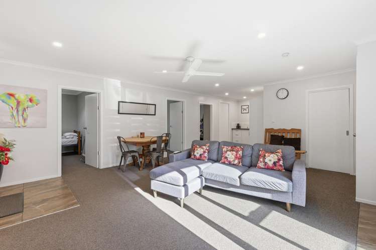 19 and 19a Ettrick Street Glenross_33