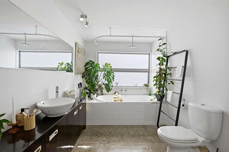 1&2/149 Eskdale Road Birkdale_24