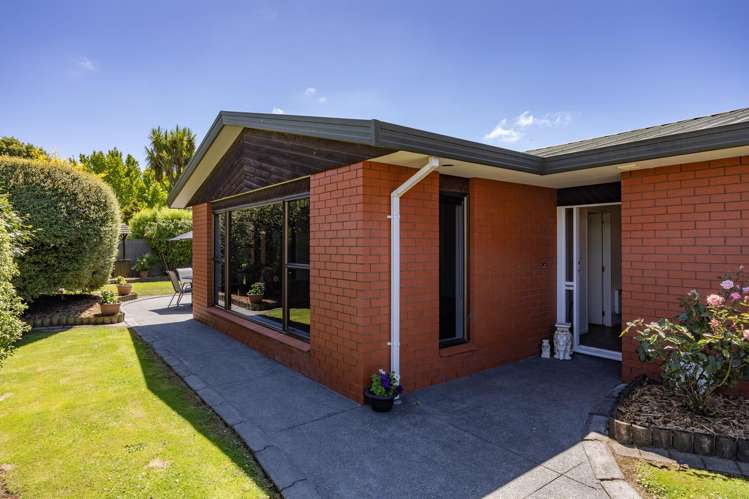 22 Regency Crescent Redwood_20