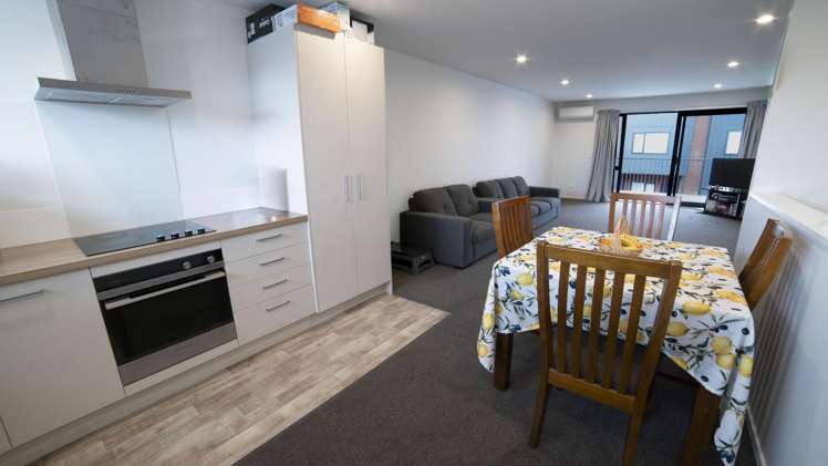 Unit 4/5 Dyer Street_2