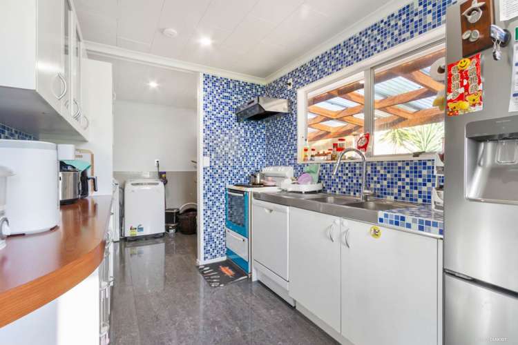 2/21 Solar Road Glen Eden_7