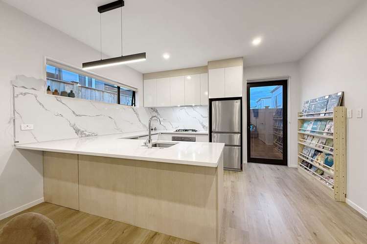 5 Treeline Lane Flat Bush_5