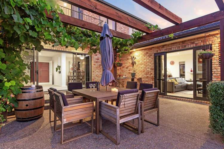 8 Elie Place Wattle Downs_14