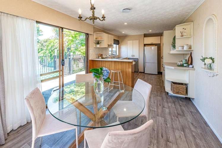 19 Akepiro Place 1230_3