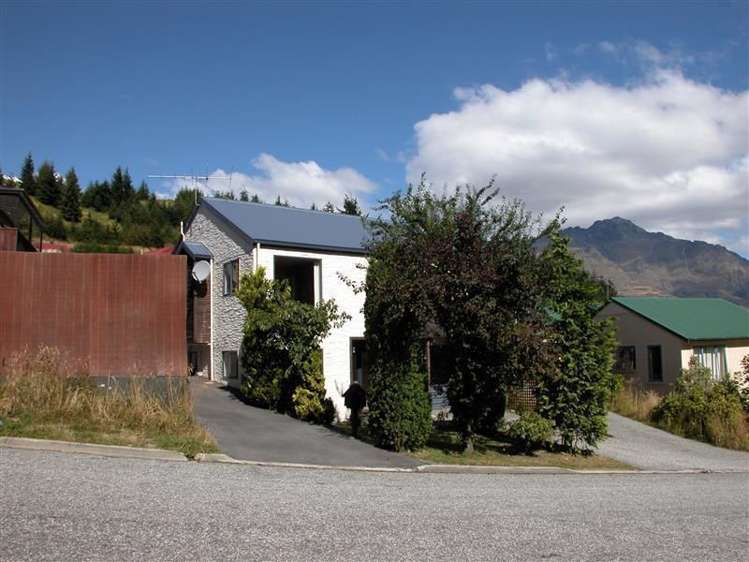 18a Watts Road Fernhill/Sunshine Bay_8