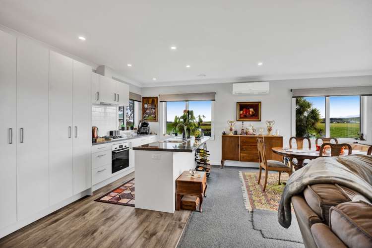 11 High Street Eltham_18