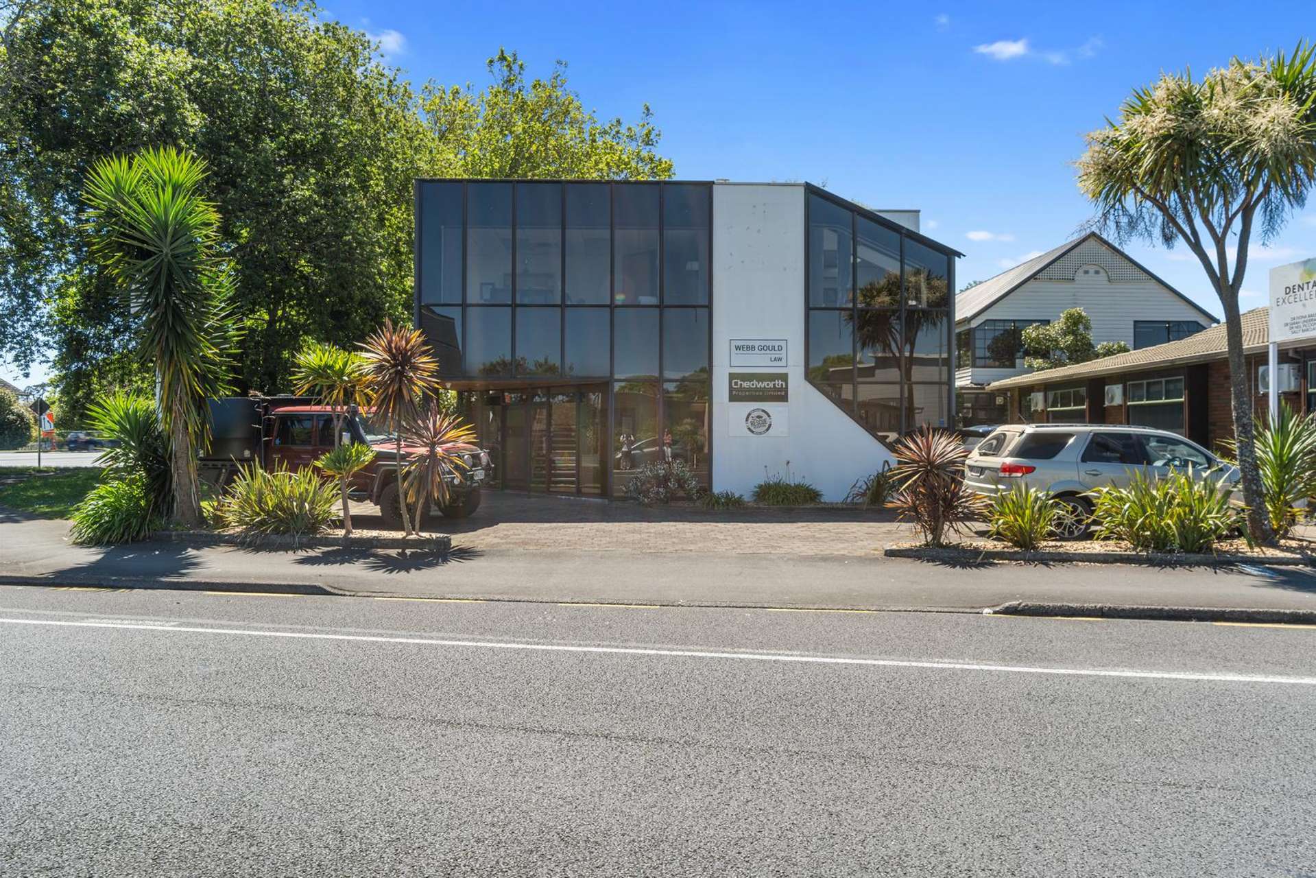 First Floor/1110 Victoria Street Hamilton Central_0