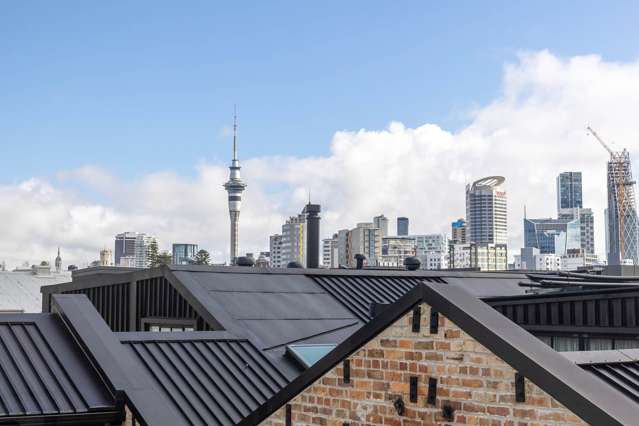 Spacious Freehold Living in Zenith Apartments