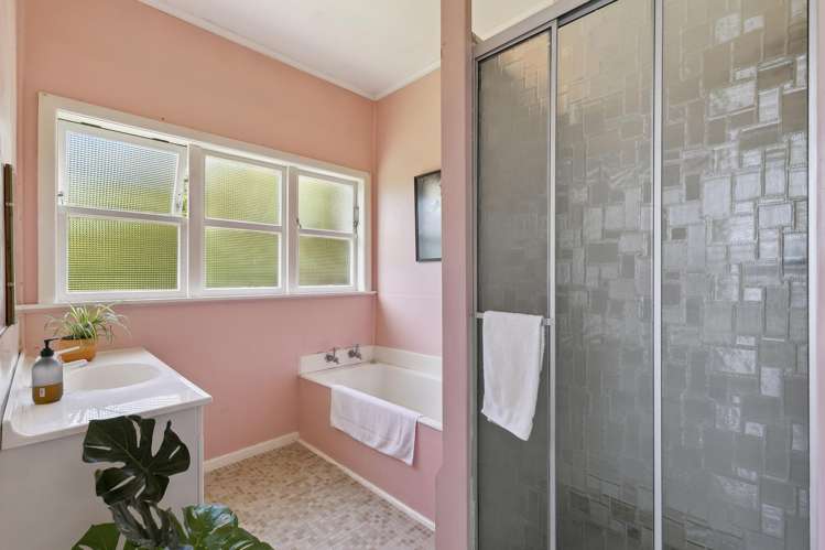 12 Roy Street Tawa_15