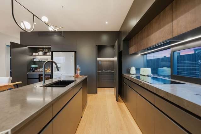 55 Michael Bosher Way Flat Bush_4