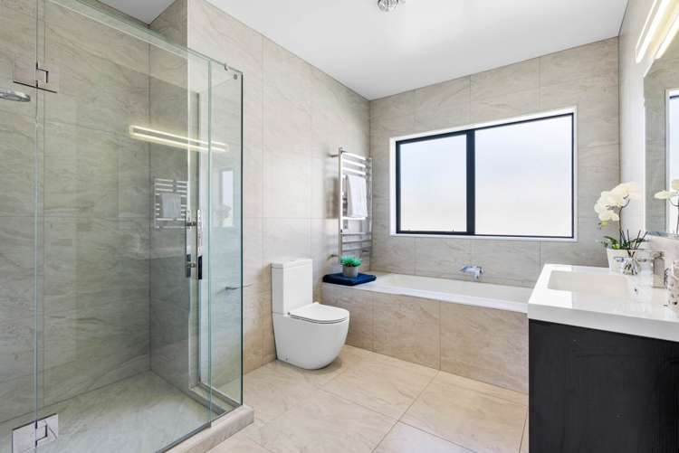 14 Leebank Crescent Riverhead_25