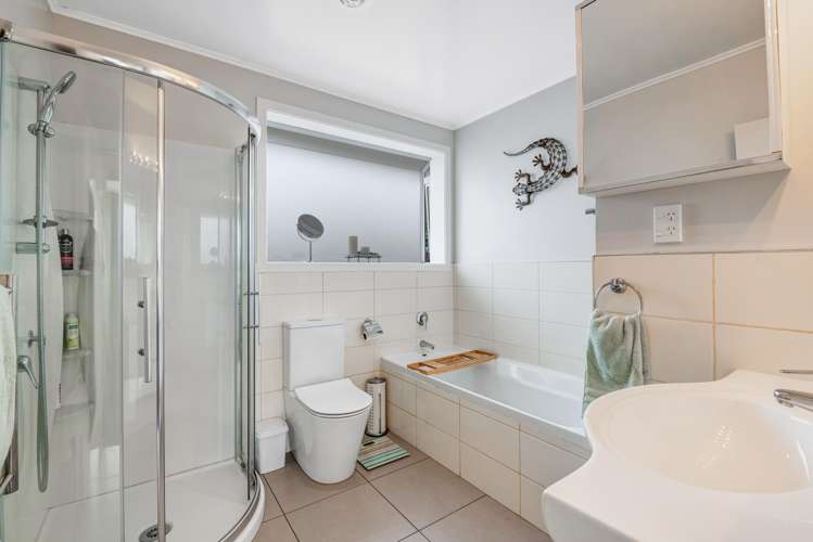 6 Rakino Avenue Manly_20