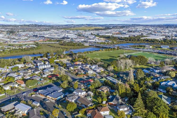 151, 153 & 155 Gossamer Drive Pakuranga_14
