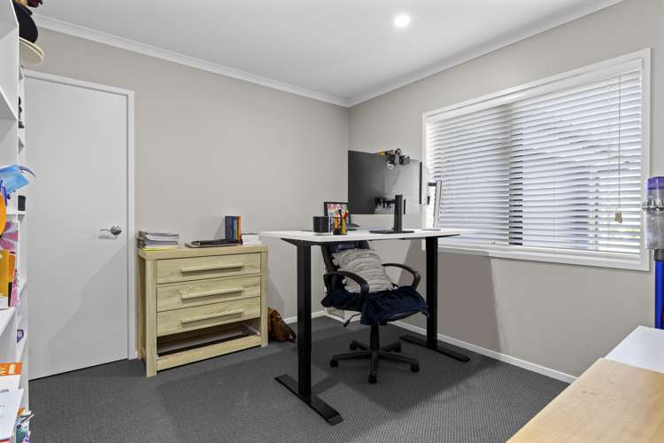 115 Saint James Drive Huntington_17