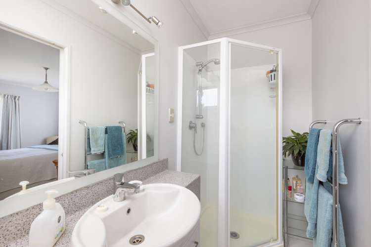 5 Athol Place Algies Bay_17