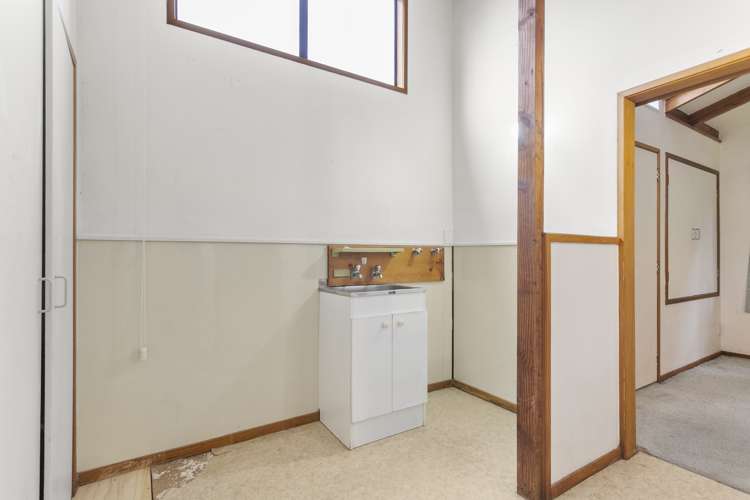 36 Longfellow Parade Glen Eden_20