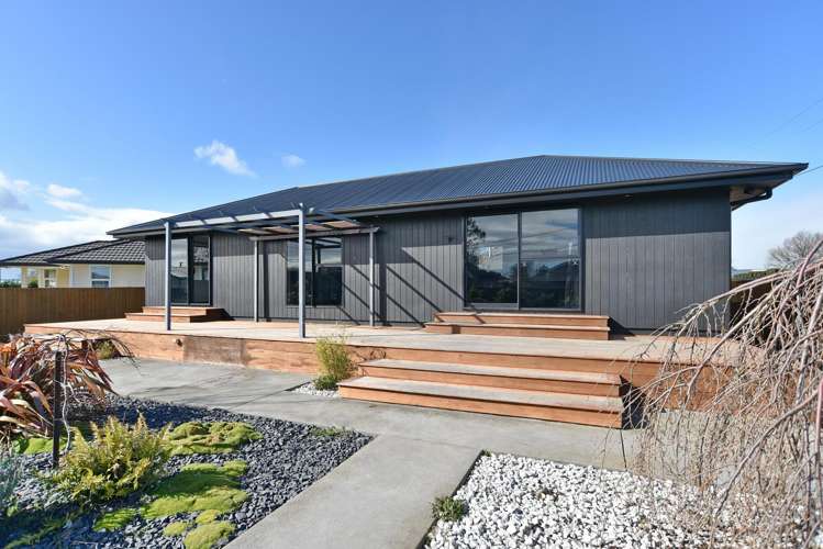 16 Corhampton Street Aranui_0