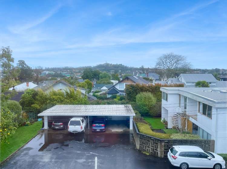 6/40 Clonbern Road Remuera_12