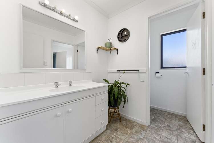 23 Charles Cross Street Longburn_9